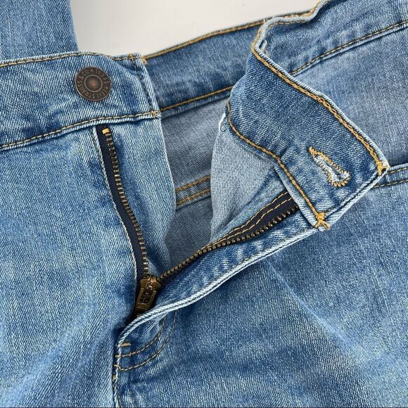 Levi’s 502 Regular Taper Boy’s Straight Leg Distressed Light Wash Denim Jeans 20 - Picture 12 of 17